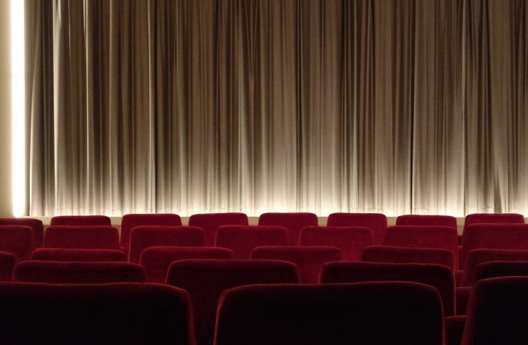 En el Cine Madrigal de Granada, el tan ansiado estreno de ‘Cerrar los ojos’, la última joya cinematográfica de Víctor Erice